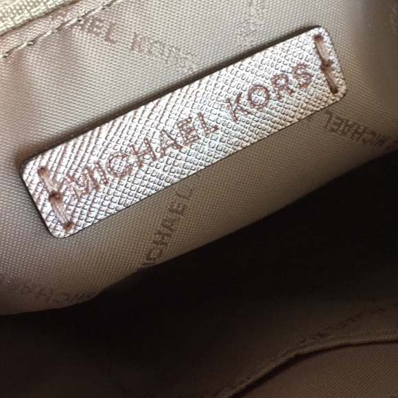 Michael Kors Cindy Rose Gold Dome Crossbody Bag - Picture 14 of 16